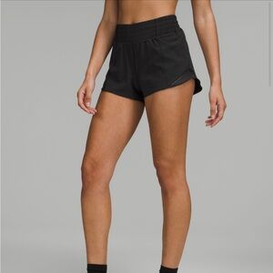 Lululemon black hotty hot shorts 2.5” size 2